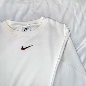 Nike Sportswear Essential Crewneck